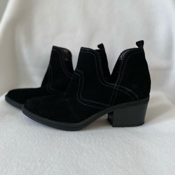 Sonoma Good for Life Size 6M Black Suede Bootie - Picture 2 of 16